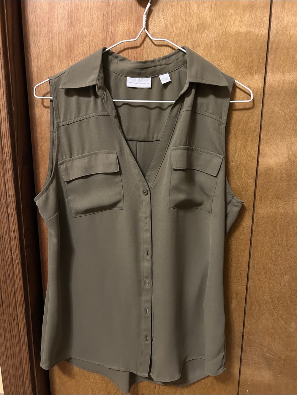 New York & Company Olive Sleeveless Button-Front Utility Top